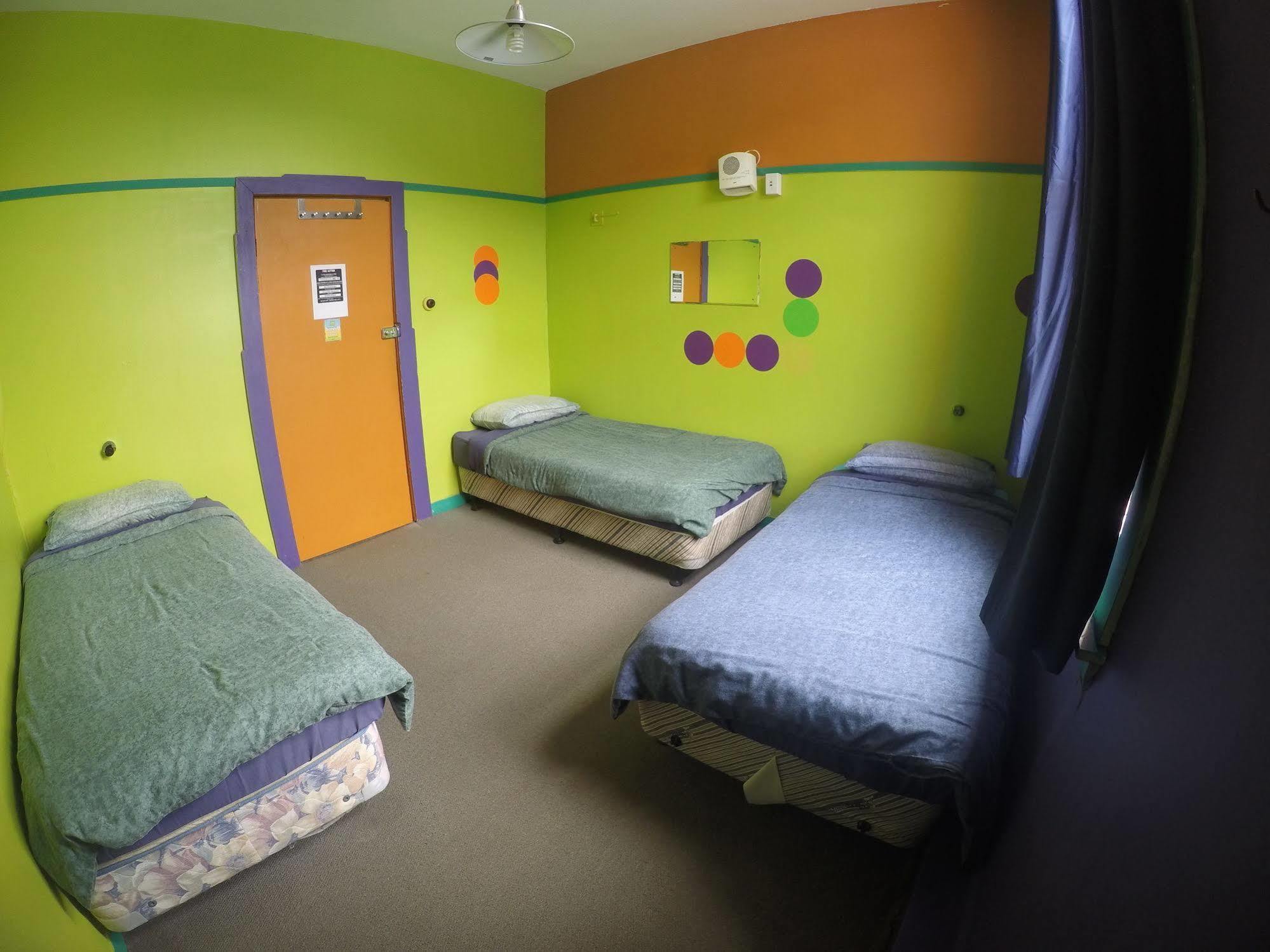 The Duke Hostel 그레이마우스 외부 사진 A room at the hostel